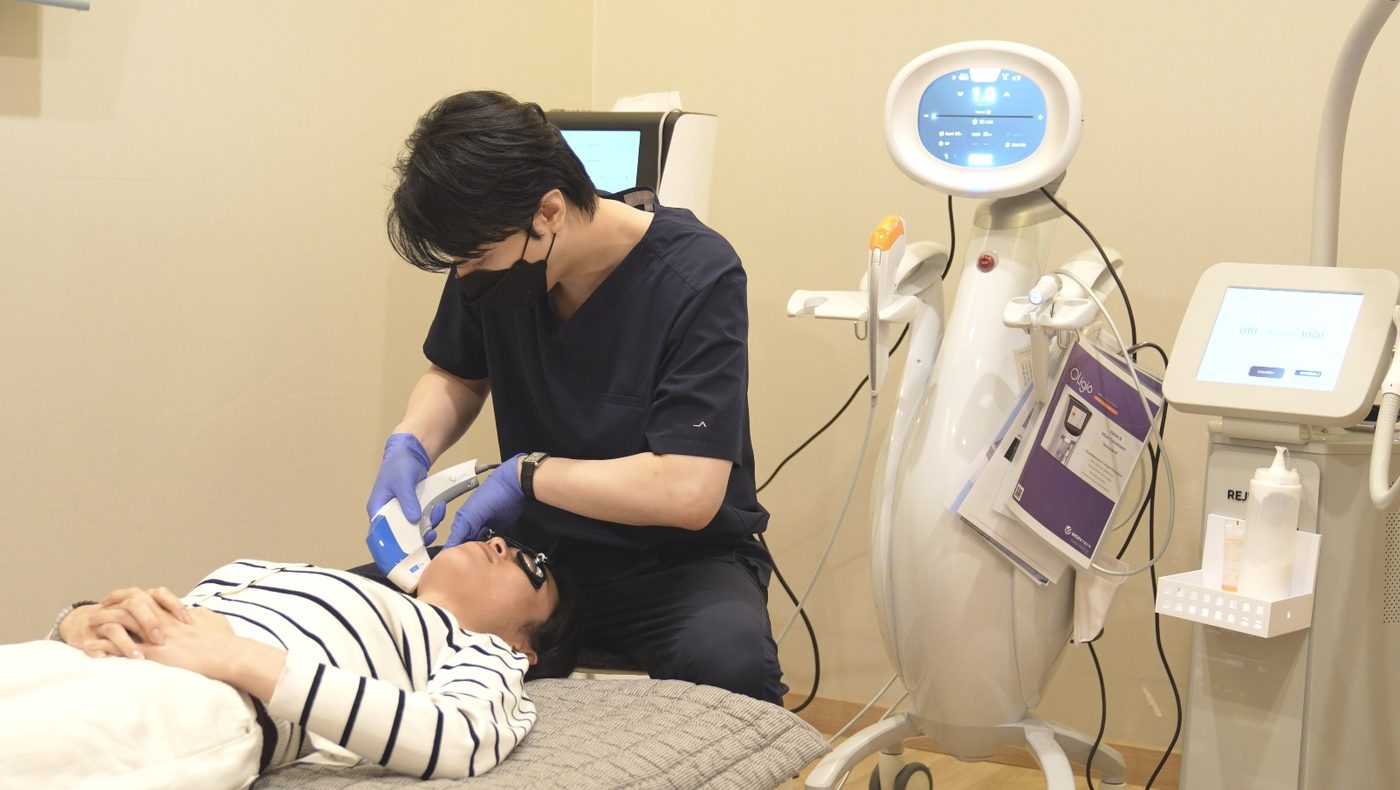 아이맘한의원 리프팅 시술 장면 1